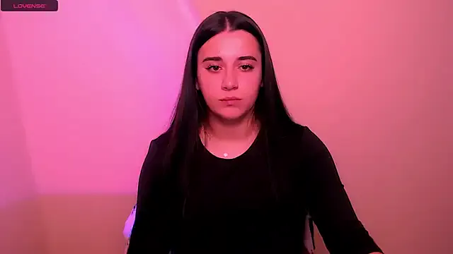 AlinaDoll_ from StripChat is Freechat