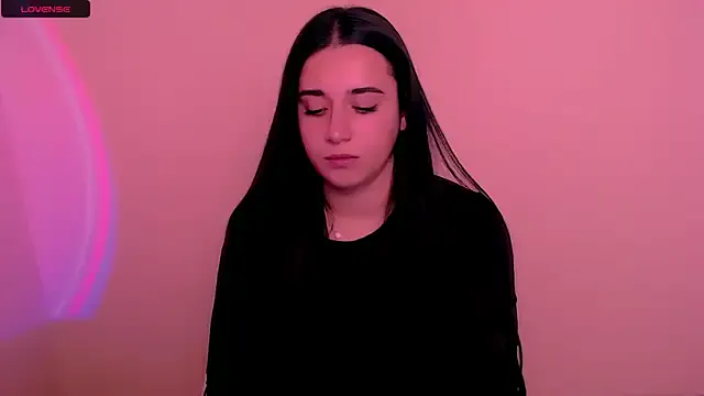 AlinaDoll_ from StripChat is Freechat