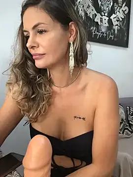 AlinemariaX from StripChat is Freechat