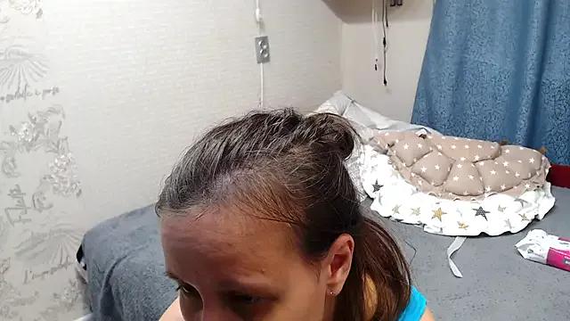 alisacucumber from StripChat is Freechat