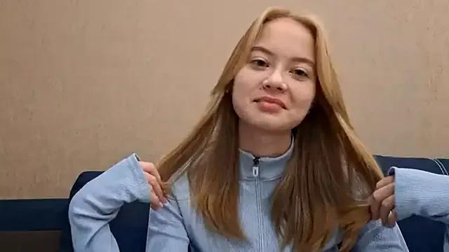 ALISALISAAS from StripChat is Freechat