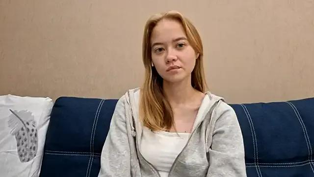 ALISALISAAS from StripChat is Freechat