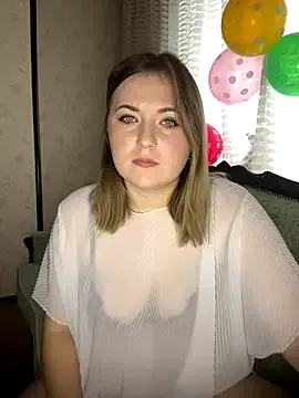 AliseShyness from StripChat is Freechat
