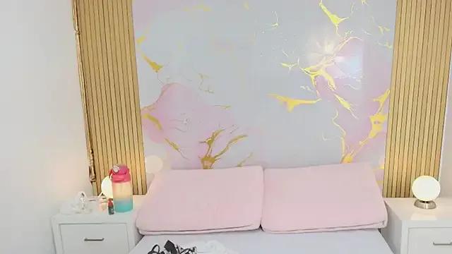 AlishaDixon from StripChat is Freechat