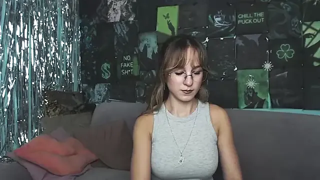 AlishaKellyi from StripChat is Freechat