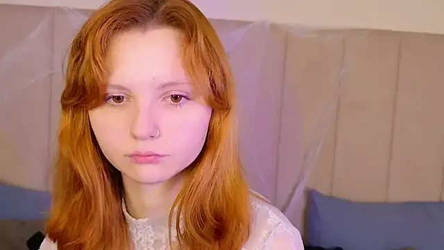 AlisHanson from StripChat is Freechat