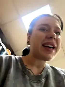 AlishaOfThorns from StripChat is Freechat
