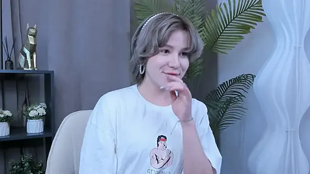 Girls: try live performances with matured performers, from dancing to quirks, in a variety of beautiful sex cams.