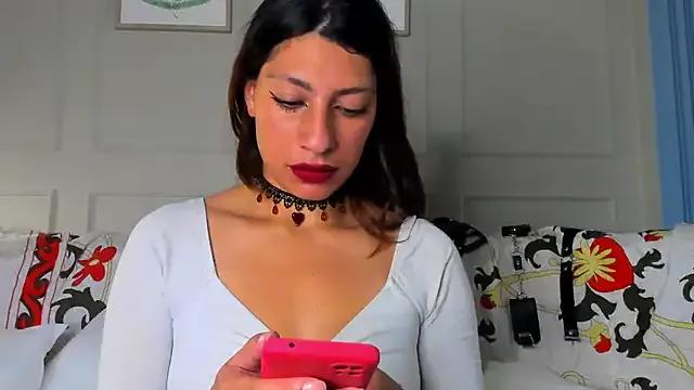 AlisonCold from StripChat is Freechat