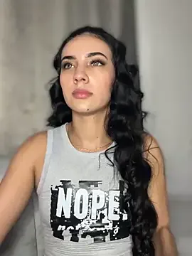 AlisonFerrera_ from StripChat is Freechat