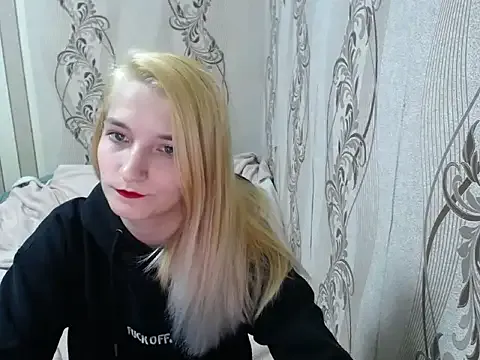 AlissaClark from StripChat is Freechat