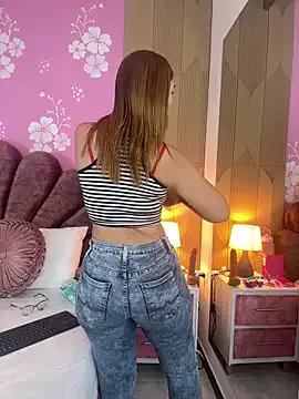 AlissonPeach01 from StripChat is Freechat