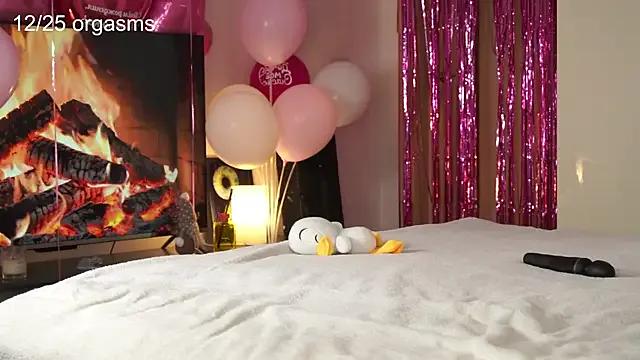 Girls: try live performances with matured performers, from dancing to quirks, in a variety of beautiful sex cams.