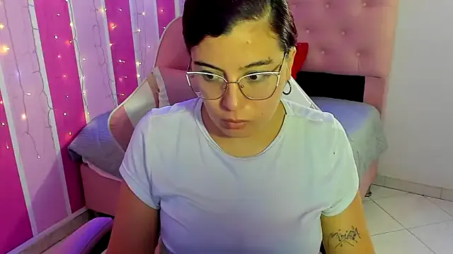 allison_mc from StripChat is Freechat