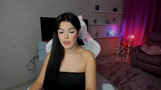 AlluringAriel from StripChat is Freechat