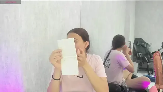 Girls: try live performances with matured performers, from dancing to quirks, in a variety of beautiful sex cams.