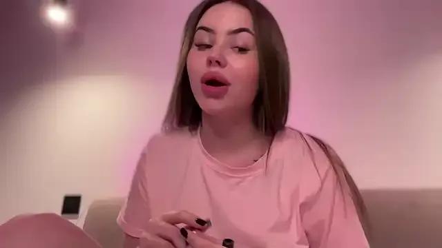 AlmaryKim from StripChat is Freechat