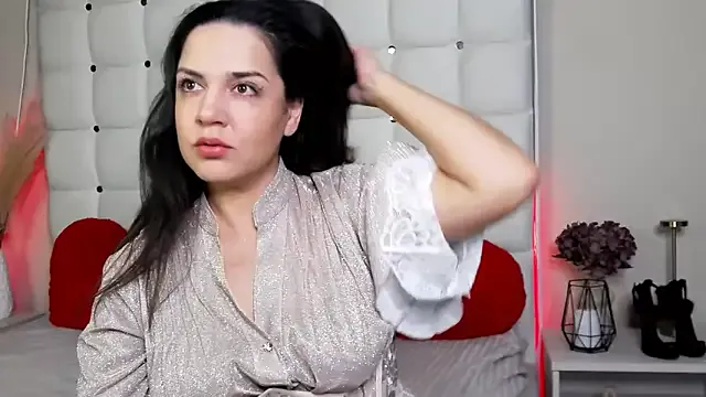 Girls: try live performances with matured performers, from dancing to quirks, in a variety of beautiful sex cams.