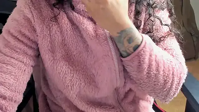 Ama_music from StripChat