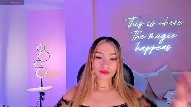 AmaiaHaywood from StripChat is Freechat