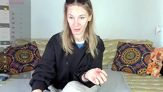 Girls: try live performances with matured performers, from dancing to quirks, in a variety of beautiful sex cams.