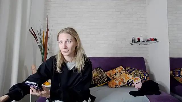 AmaliaMao from StripChat