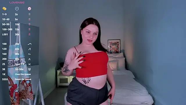 AmalyLuck from StripChat is Freechat