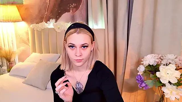 Amanda_Fit_and_Sweet from StripChat is Freechat