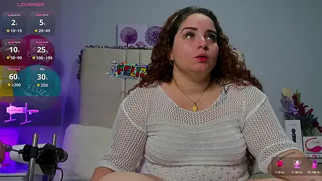 AmandaaWats from StripChat is Freechat