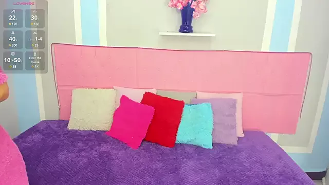 Girls: try live performances with matured performers, from dancing to quirks, in a variety of beautiful sex cams.