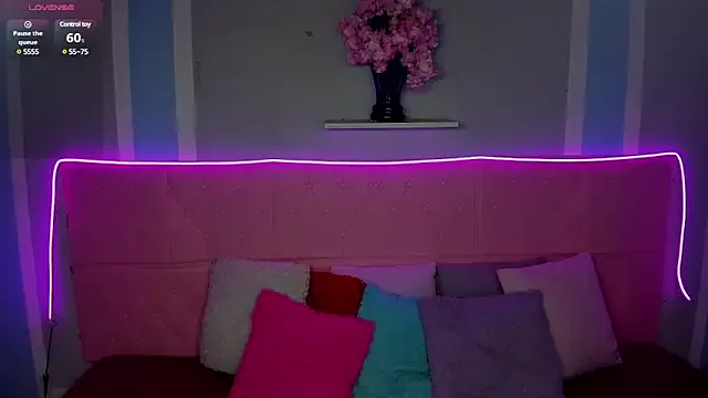Girls: try live performances with matured performers, from dancing to quirks, in a variety of beautiful sex cams.