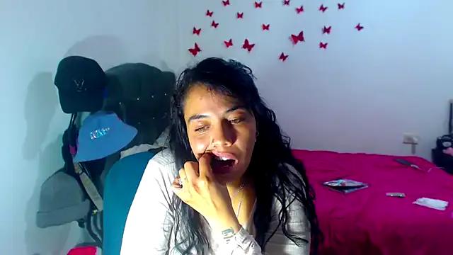 AmaraRoberts420 from StripChat is Freechat