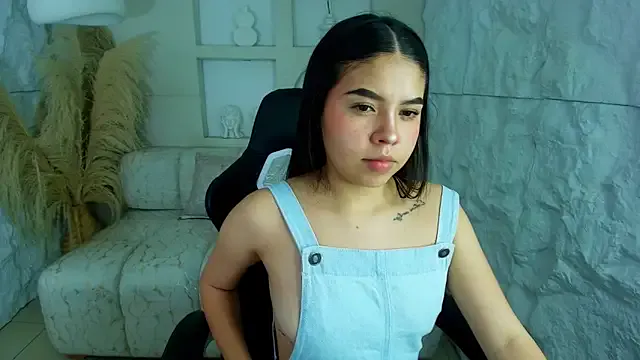 ambarina_r from StripChat is Freechat
