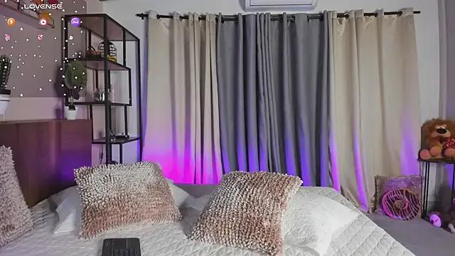 amber_maxwell from StripChat is Freechat