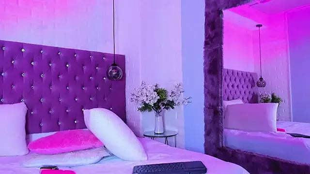 Girls: try live performances with matured performers, from dancing to quirks, in a variety of beautiful sex cams.