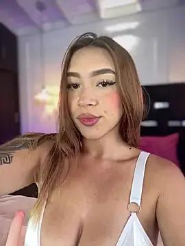 AmberAngelXXX from StripChat is Freechat
