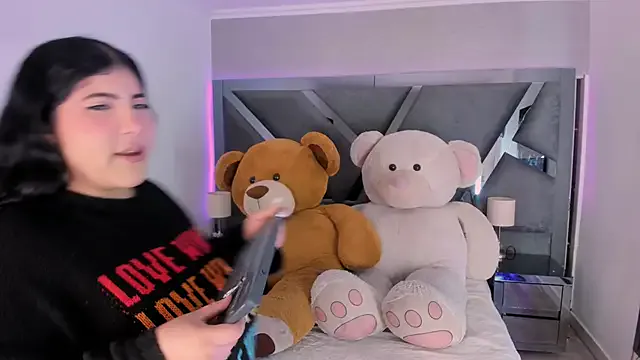 Girls: try live performances with matured performers, from dancing to quirks, in a variety of beautiful sex cams.