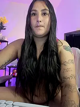 Amelia08 from StripChat is Freechat