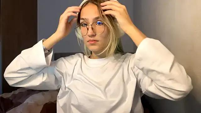 AmeliaCarter from StripChat is Freechat