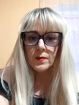 Amelialove42 from StripChat is Freechat