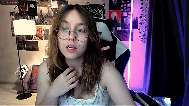 Girls: try live performances with matured performers, from dancing to quirks, in a variety of beautiful sex cams.