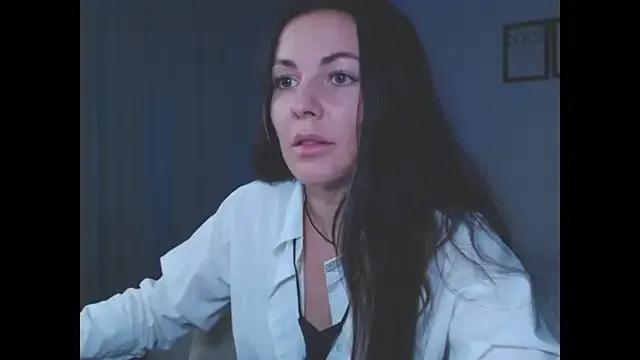 ameliamersi from StripChat is Freechat