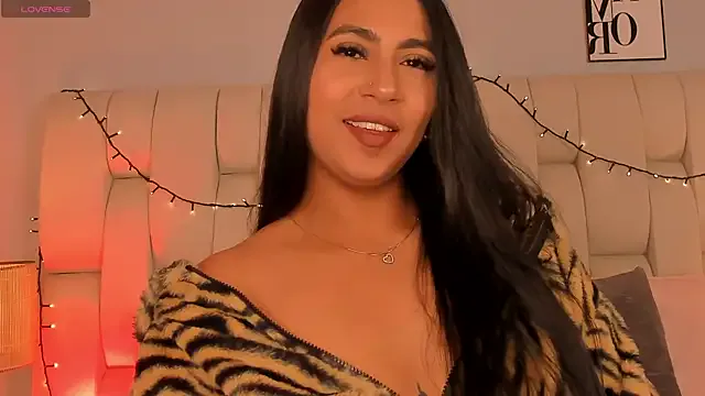 ameliebelle_ from StripChat is Freechat