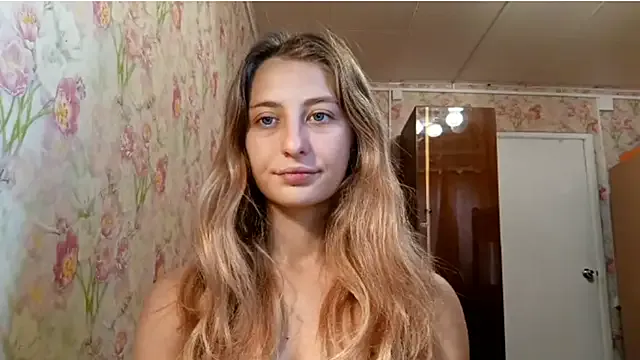 AmeliLia from StripChat is Freechat