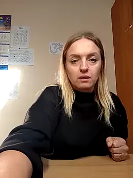 Girls: try live performances with matured performers, from dancing to quirks, in a variety of beautiful sex cams.