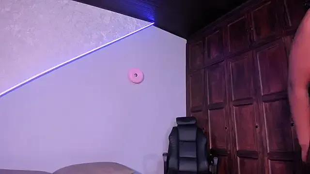 amirah_ebony from StripChat is Freechat