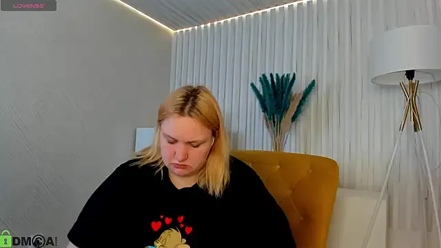 Amy_Hall from StripChat