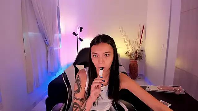 Girls: try live performances with matured performers, from dancing to quirks, in a variety of beautiful sex cams.