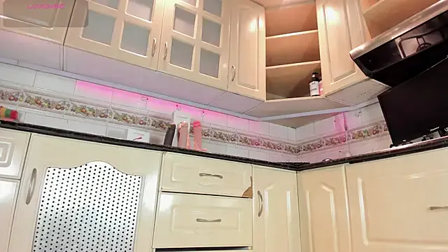 AnahisBennett from StripChat