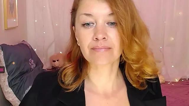 AnaMills from StripChat